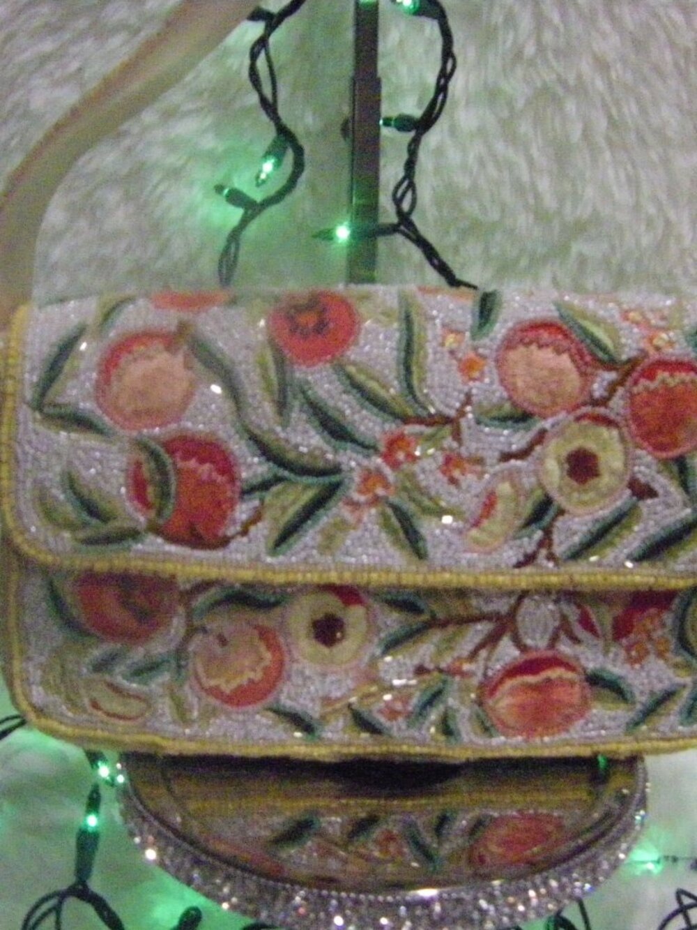 Viral Beaded Shoulder Bag Yellow With Fruit and Charm Handcrafted In India NWT - Picture 5 of 15